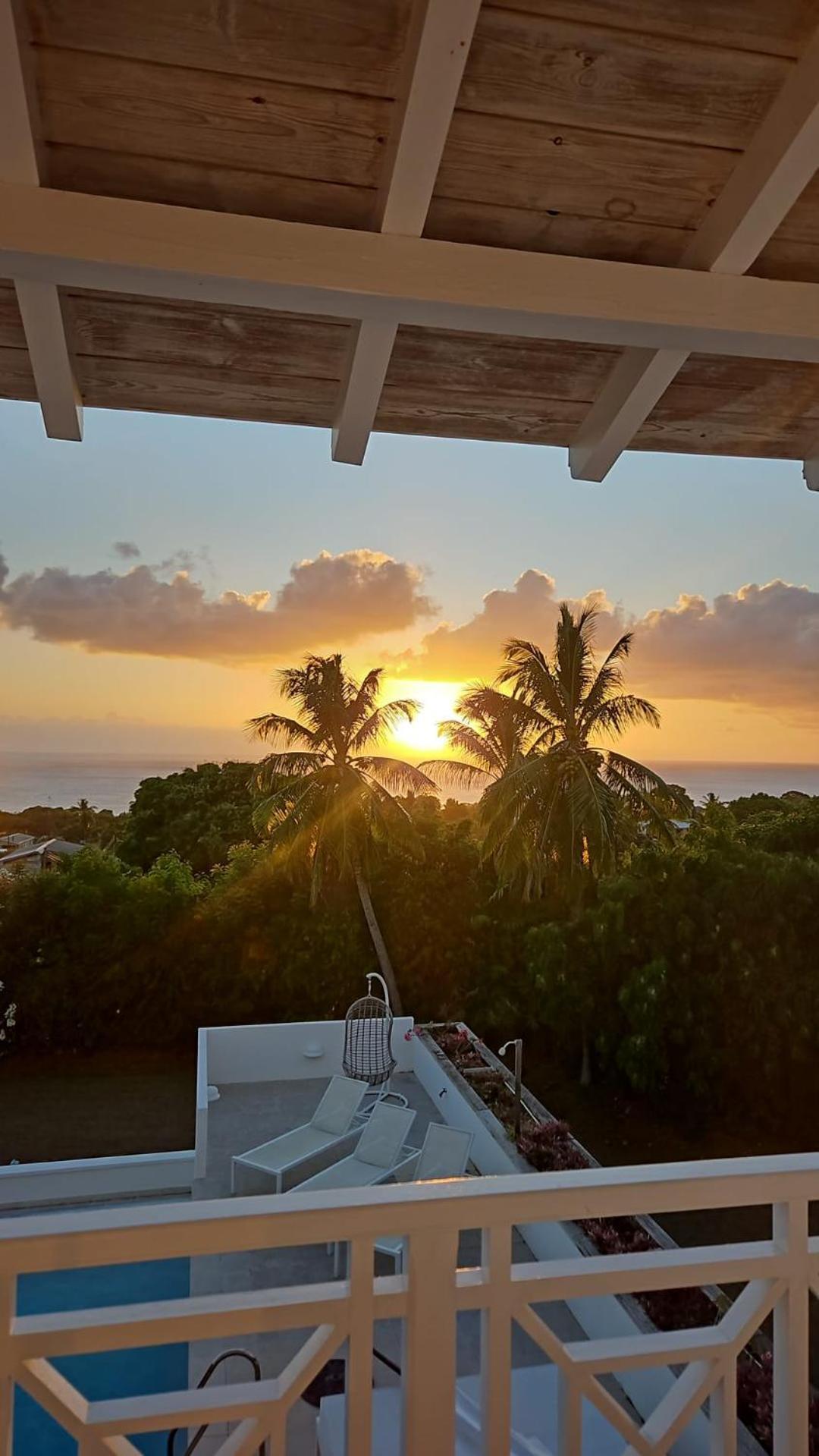 Purple Haze - Infinity Pool Holiday Home Minutes From The Island'S Best Beaches Сент-Джеймс Екстер'єр фото